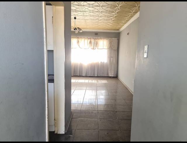 2 BEDROOM PROPERTY TO RENT IN VANDERBIJLPARK CW 6